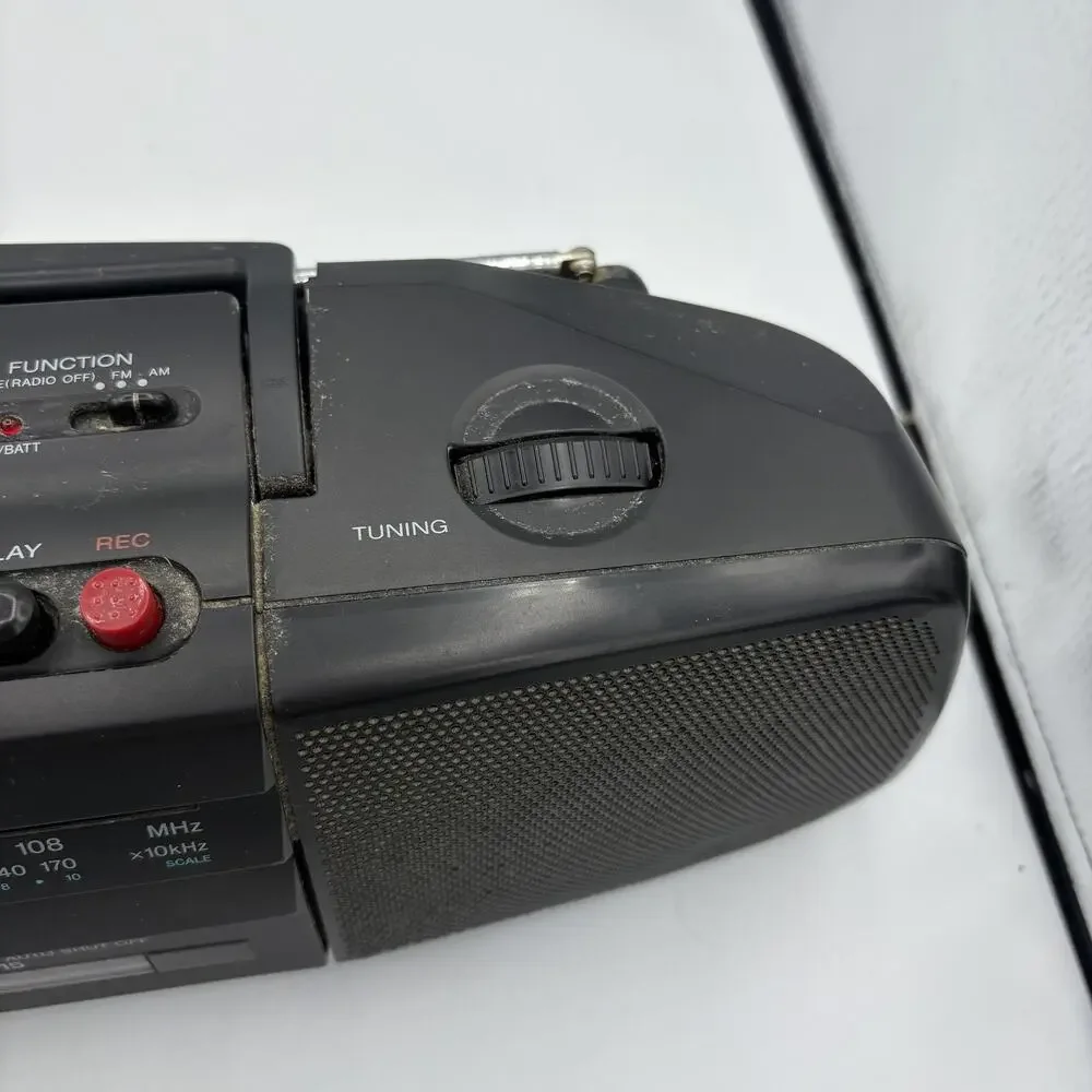 Vintage Sony CFS-B15 Radio Cassette Recorder Boombox Black FM AM‎ Tape Player